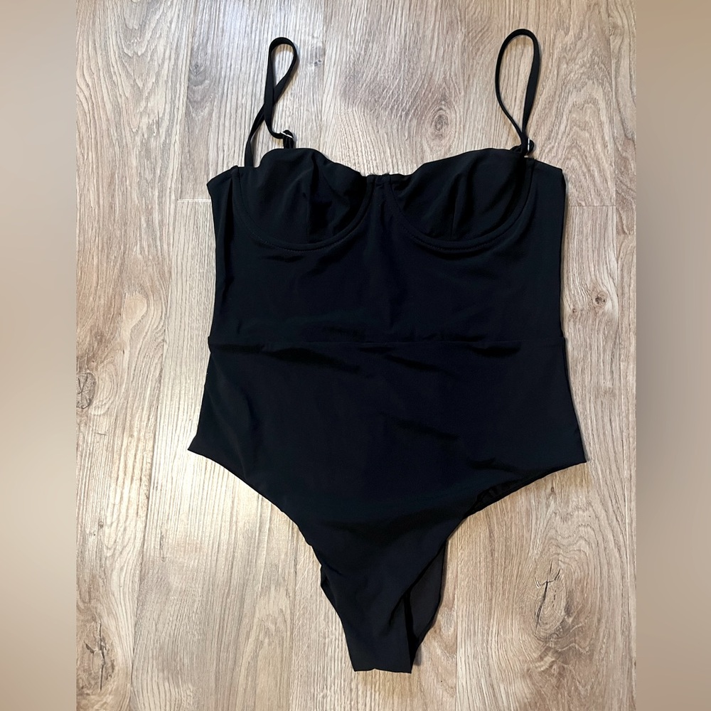 NWT Anemone Balconnette Underwire One Piece in Black Size L